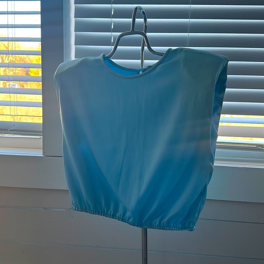 Blue Zara crop top with shoulder pads